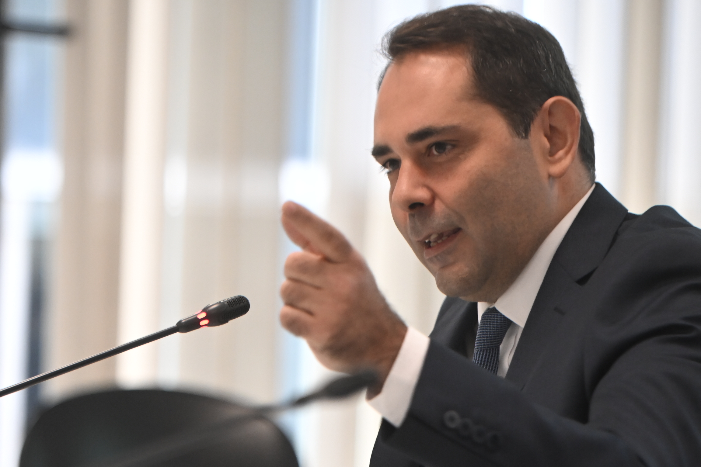 [380186] ΣΥΝΕΝΤΕΥΞΗ ΤΥΠΟΥ ΤΗΣ ΠΟΛΙΤΙΚΗΣ ΗΓΕΣΙΑΣ ΤΟΥ ΥΠΟΥΡΓΕΙΟΥ ΕΘΝΙΚΗΣ ΟΙΚΟΝΟΜΙΑΣ ΚΑΙ ΟΙΚΟΝΟΜΙΚΩΝ ΓΙΑ ΤΗΝ ΕΞΕΙΔΙΚΕΥΣΗ ΤΩΝ ΜΕΤΡΩΝ ΠΟΥ ΑΝΑΚΟΙΝΩΣΕ Ο ΠΡΩΘΥΠΟΥΡΓΟΣ ΣΤΗ ΔΕΘ (ΚΩΣΤΑΣ ΤΖΟΥΜΑΣ / EUROKINISSI)