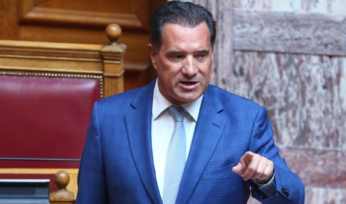 Η απάντηση του Άδ. Γεωργιάδη για το τραγικό περιστατικό με την έλλειψη οδηγού ασθενοφόρου στην Αίγινα – Τι αναφέρει το πόρισμα της ΕΔΕ