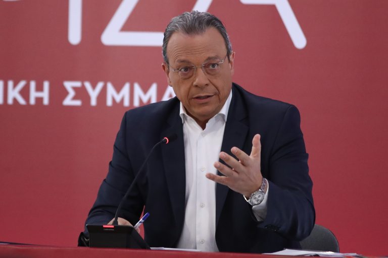 Σ. Φάμελλος: Πυρά κατά της κυβέρνησης – Πολύτιμος συμπαραστάτης για την προοδευτική Ελλάδα ο Αλ. Τσίπρας