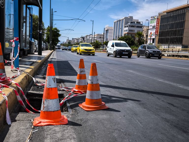 Ανατροπή αυτοκινήτου στoν Φλοίσβο στο ύψος της Αγίας Σκέπης – Δυσχέρεια στην κυκλοφορία