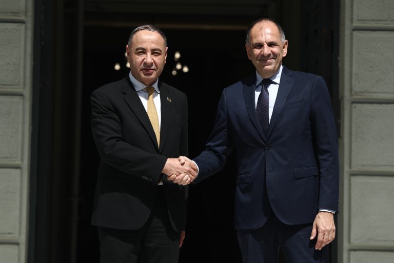Συνάντηση Γεραπετρίτη με τον ΥΠΕΞ της Λιβύης – Στόχος της Αθήνας η επανέναρξη των διαπραγματεύσεων για την οριοθέτηση θαλασσίων ζωνών