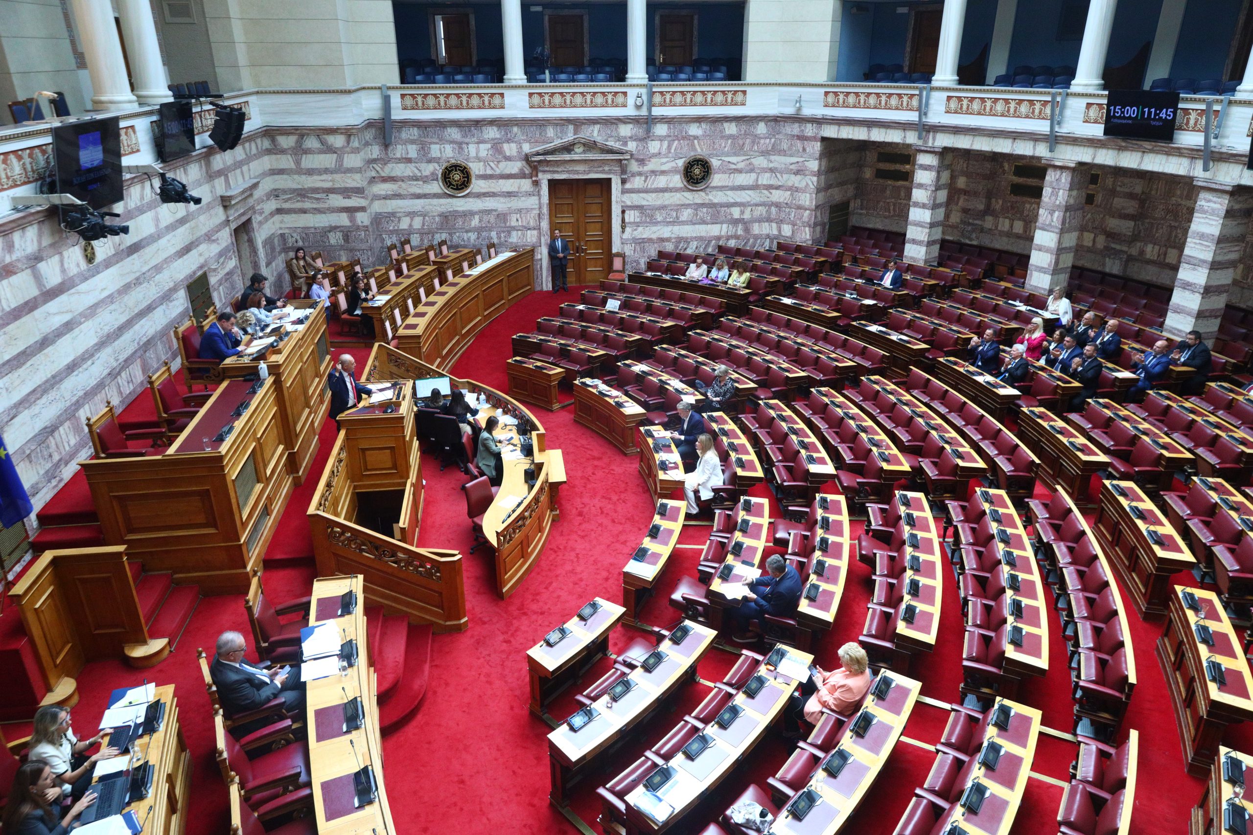[380594] ΣΥΖΗΤΗΣΗ ΣΤΗΝ ΟΛΟΜΕΛΕΙΑ ΤΗΣ ΒΟΥΛΗΣ ΝΟΜΟΣΧΕΔΙΟΥ ΤΟΥ ΥΠΟΥΡΓΕΙΟΥ ΕΘΝΙΚΗΣ ΟΙΚΟΝΟΜΙΑΣ ΚΑΙ ΟΙΚΟΝΟΜΙΚΩΝ     (ΓΙΑΝΝΗΣ ΠΑΝΑΓΟΠΟΥΛΟΣ/EUROKINISSI)