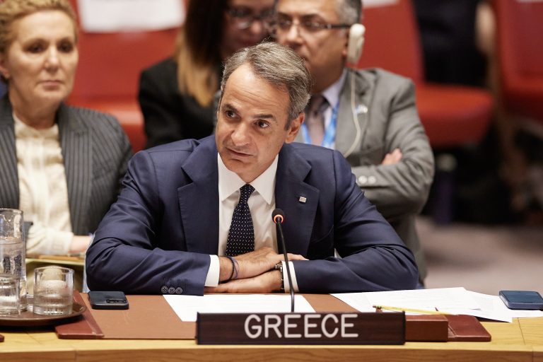 Με ψυχραιμία και αποφασιστικότητα προχωρά η Αθήνα στις ΗΠΑ – Επαφές του Πρωθυπουργού με ξένους ηγέτες και επενδυτές