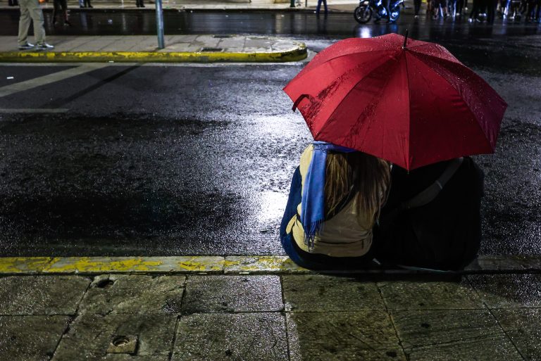 Έρχεται νέα ισχυρή κακοκαιρία με βροχές και καταιγίδες – Πού και πότε θα πέσουν τα πρώτα χιόνια