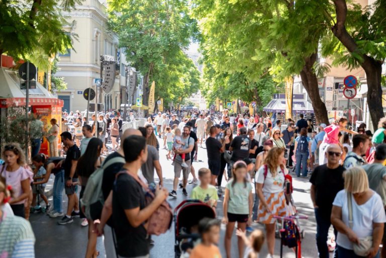 Δήμος Αθηναίων: Πάνω από 20.000 κάτοικοι και επισκέπτες γιόρτασαν την Παγκόσμια Ημέρα Χωρίς Αυτοκίνητο στην οδό Αθηνάς