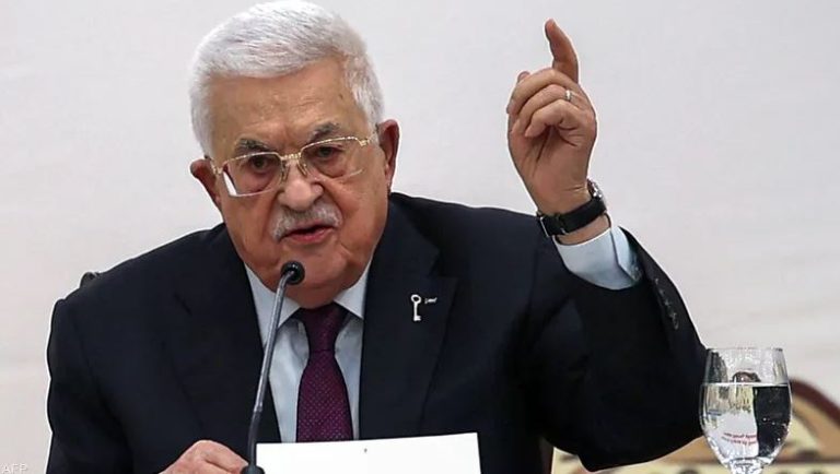 Ο Παλαιστίνιος πρόεδρος Μαχμούντ Αμπάς χαιρετίζει τη συμφωνία