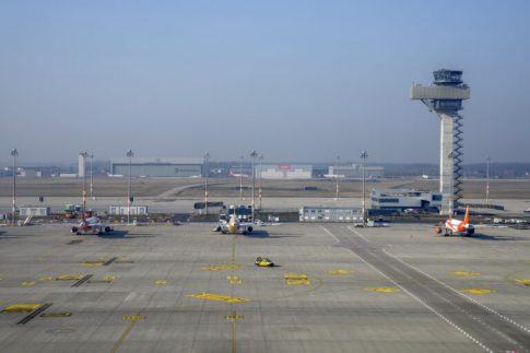 ΥΠΑ: Παράνομη η απεργία των ελεγκτών εναέριας κυκλοφορίας – Κανονικά οι πτήσεις την Τετάρτη