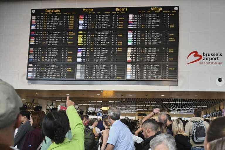 Μεγάλες καθυστερήσεις σε ευρωπαϊκά αεροδρόμια – Προβλήματα σε Βρυξέλλες, Λονδίνο και Βερολίνο
