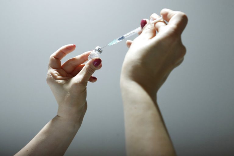 Γλασκώβη – Σκωτία: Ριζοσπαστική πρωτοβουλία για ιατρικώς επιβλεπόμενη χρήση ναρκωτικών