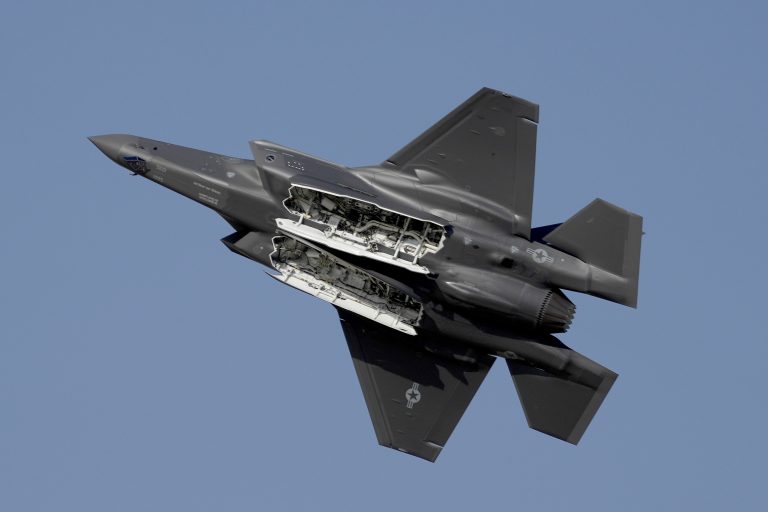 ΗΠΑ: Πέντε μαχητικά αεροσκάφη F-35 προσγειώθηκαν στο Πουέρτο Ρίκο εν μέσω της έντασης με τη Βενεζουέλα