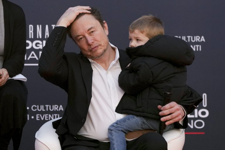 Η σκοτεινή πλευρά του ανδρισμού: Από τον Ερολ στον Ελον Μάσκ