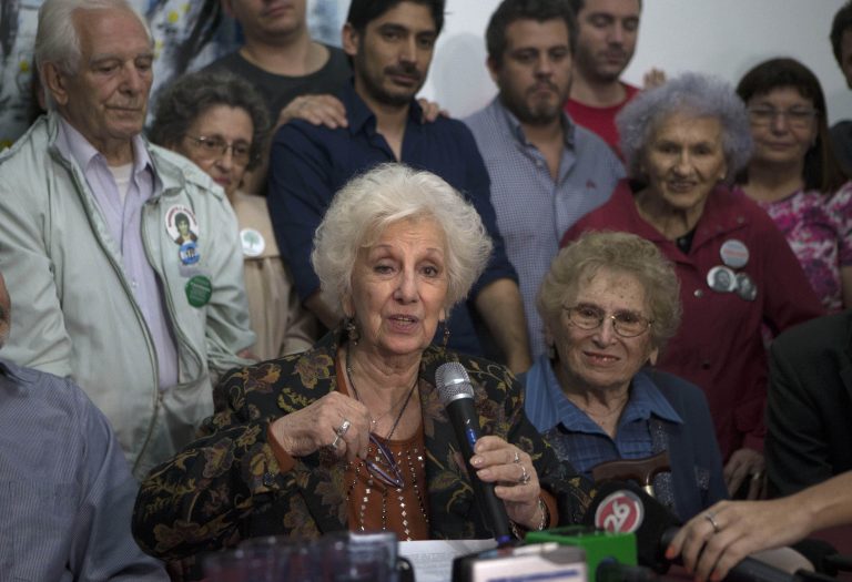 Αργεντινή: Πεθαίνει στα 106 της χρόνια η Ρόσα Ροϊσινμπλίτ, εμβληματική Γιαγιά της Πλατείας Μαΐου
