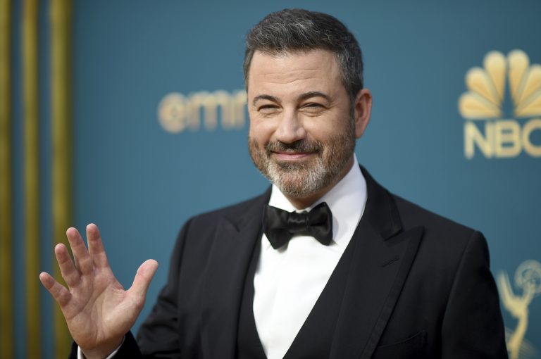 Το ABC αναστέλλει «επ’ αόριστον» την εκπομπή του Τζίμι Κίμελ λόγω σχολίων για την δολοφονία του Τσάρλι Κερκ – Χαιρετίζει την απόφαση ο Τραμπ