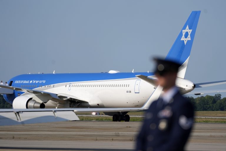 Παρέκαμψε τον εναέριο χώρο της Γαλλίας το αεροσκάφος που μετέφερε στις ΗΠΑ τον Νετανιάχου