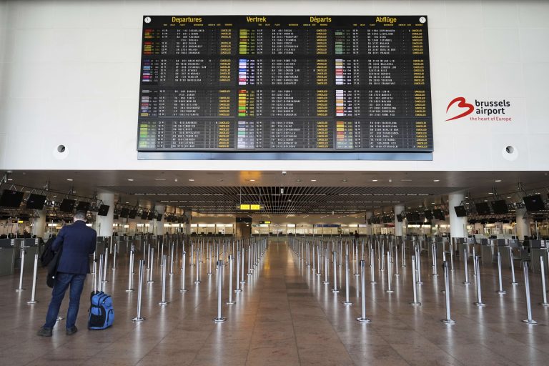 Βρυξέλλες: Ακυρώνονται όλες οι αναχωρήσεις πτήσεων στις 14/10 λόγω απεργίας για τα μέτρα λιτότητας της κυβέρνησης