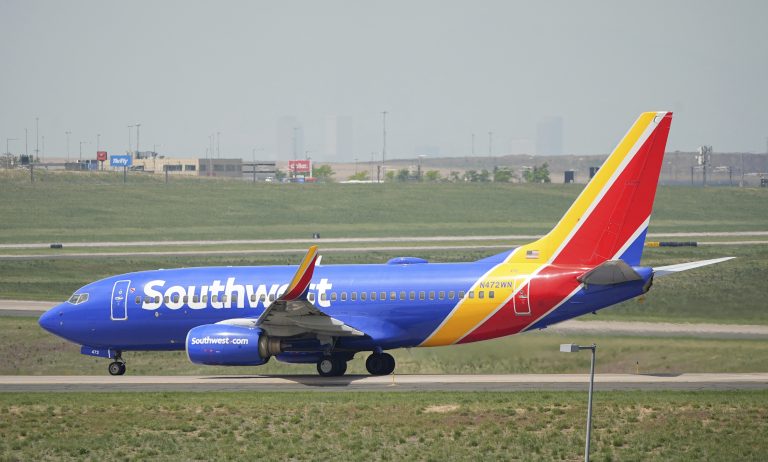 Η Southwest Airlines αξιώνει την αφαίρεση μπαταριών από αναπηρικά αμαξίδια και σκούτερ πριν από την επιβίβαση ταξιδιωτών