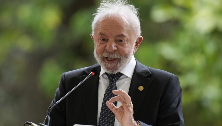 Λούλα κατά Τραμπ: Η δίκη Μπολσονάρο «δεν ήταν κυνήγι μαγισσών»