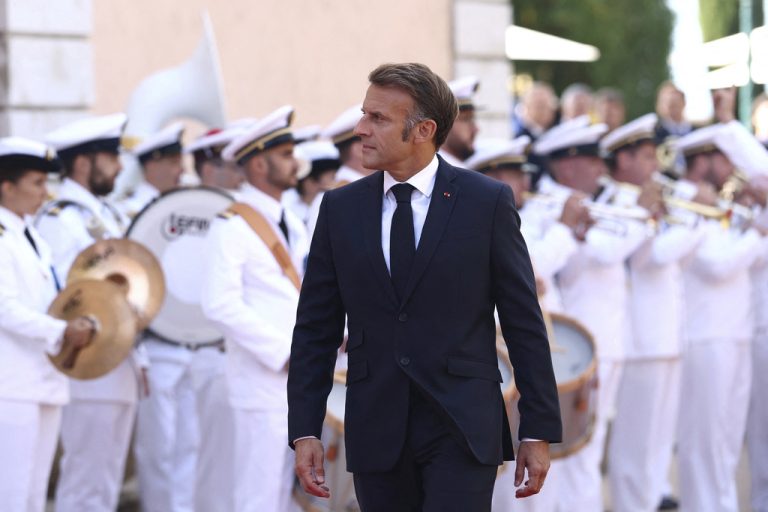 Γαλλία – Πτώση Μπαϊρού: Πιέσεις στον Μακρόν για «πρωθυπουργό» ακόμη και σήμερα – Τα ονόματα που εξετάζει