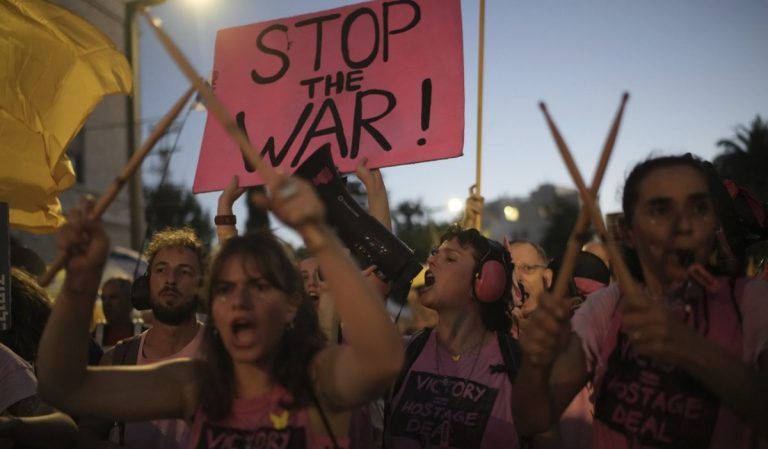 Οικογένειες ομήρων κατά Νετανιάχου: Είναι «εμπόδιο» για τον τερματισμό του πολέμου στη Γάζα