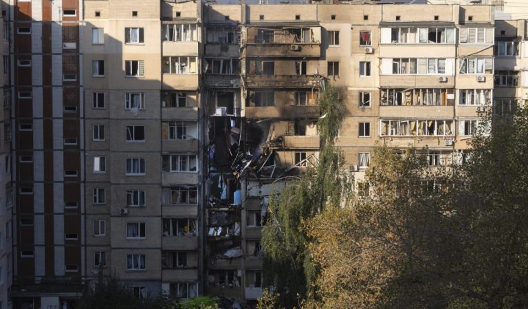 Ο Τραμπ έχει αφήσει να εννοηθεί οτι το Κίεβο έχει και σήμερα τη δυνατότητα να χτυπήσει τη Ρωσία με μεγάλους πυραύλους, εκτιμά ο Κέλογκ