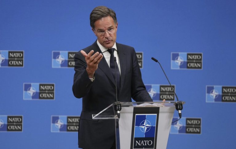 Μαρκ Ρούτε: Το ΝΑΤΟ στέλνει «ανατολική φρουρά» στα σύνορα με τη Ρωσία