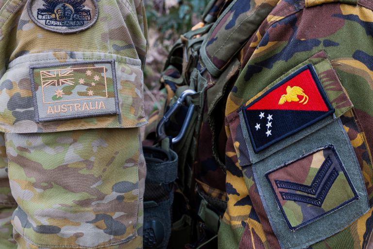 Αυστραλία και Παπούα Νέα Γουινέα υπογράφουν αμυντικό σύμφωνο καθώς αυξάνεται η επιρροή της Κίνας