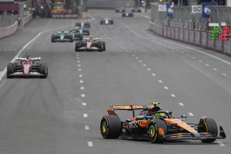 Formula 1: Kαταστροφική εμφάνιση του Πιάστρι στο Γκραν Πρι του Αζερμπαϊτζάν – Κατέληξε στις μπαριέρες στον πρώτο μόλις γύρο
