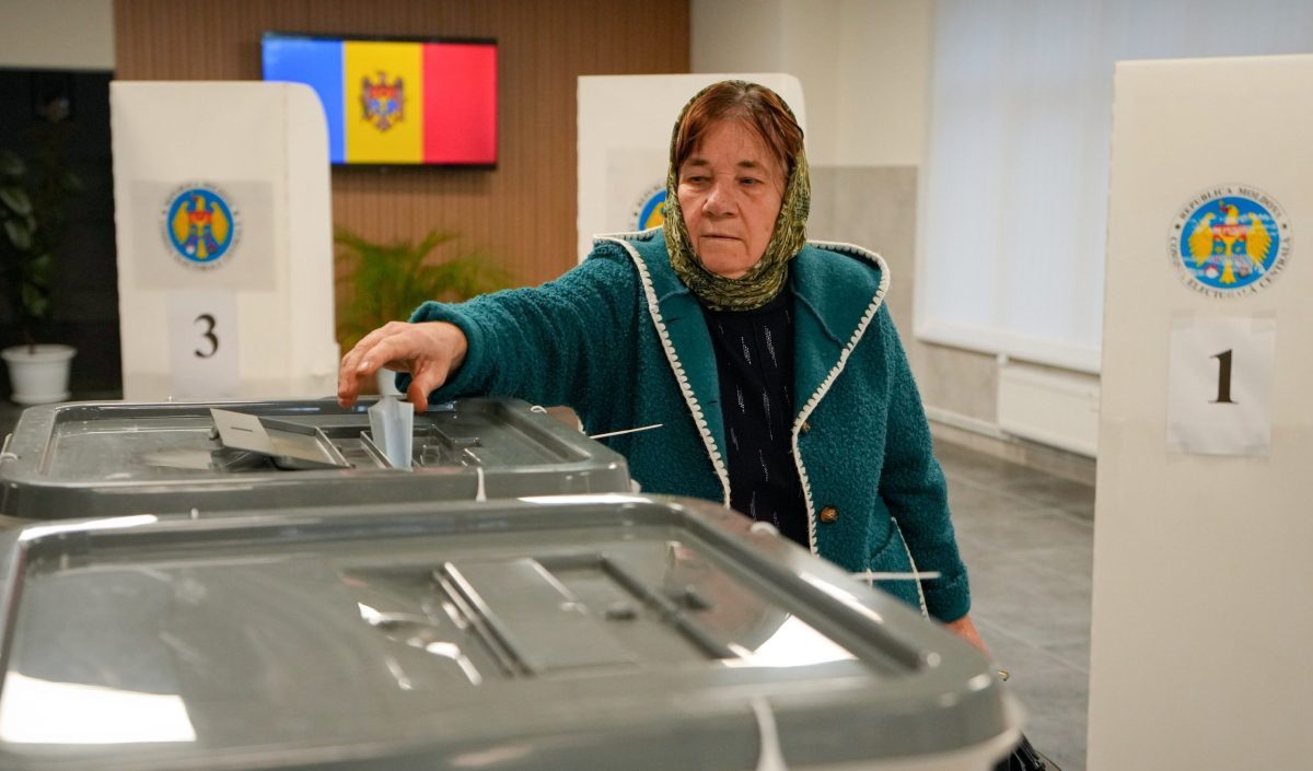 Μολδαβία – Eκλογές: Το κυβερνών φιλοευρωπαϊκό κόμμα προηγείται με 44%