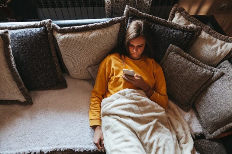 Έρευνα: Οι λογαριασμοί εφήβων στο Instagram εξακολουθούν να εμφανίζουν περιεχόμενο αυτοκτονίας