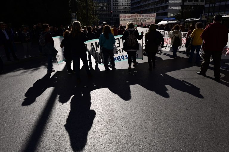 Γ. Παναγόπουλος (πρ. ΓΣΕΕ) στο ΕΡΤnews Radio 105.8 για 13ωρο: Δεν έχουμε πάθει μιθριδατισμό – Η κυβέρνηση τα ωθεί όλα στα άκρα (audio)