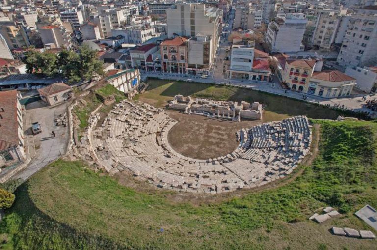 Στο αρχαίο θέατρο Λάρισας σήμερα η Λαμπαδηδρομία των εθελοντών αιμοδοτών