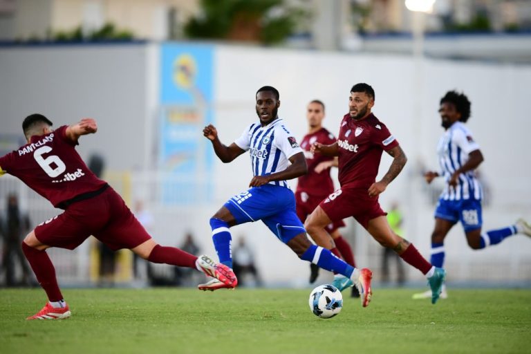 Super League: «Όρθια» έμεινε η ΑΕΛ στο Περιστέρι, 1-1 με Ατρόμητο