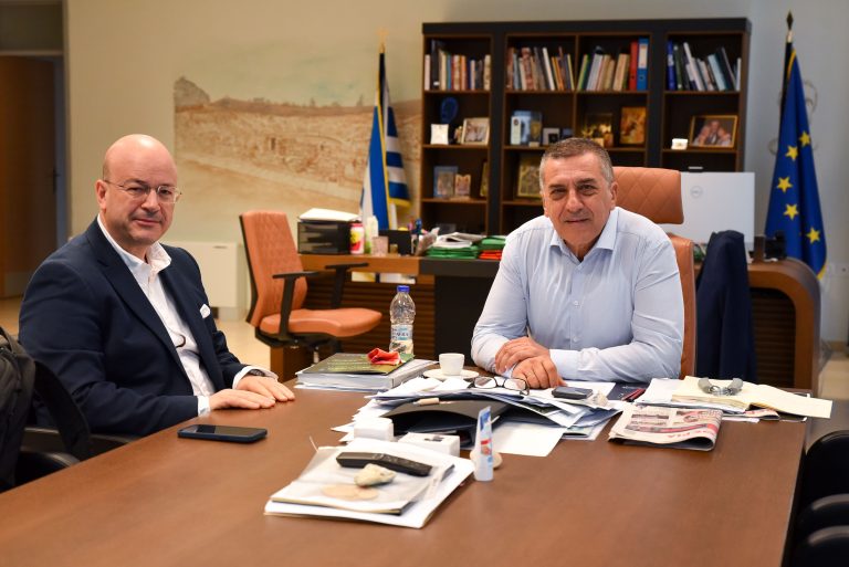 H δημιουργία χώρου χημειοθεραπειών μιας μέρας στο επίκεντρο της συνάντησης Κουρέτα – Ζιμπή