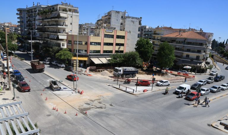 Λάρισα: Σε εξέλιξη τα έργα του Δήμου στις οδούς Ηρώων Πολυτεχνείου, Φαρσάλων και Παναγούλη