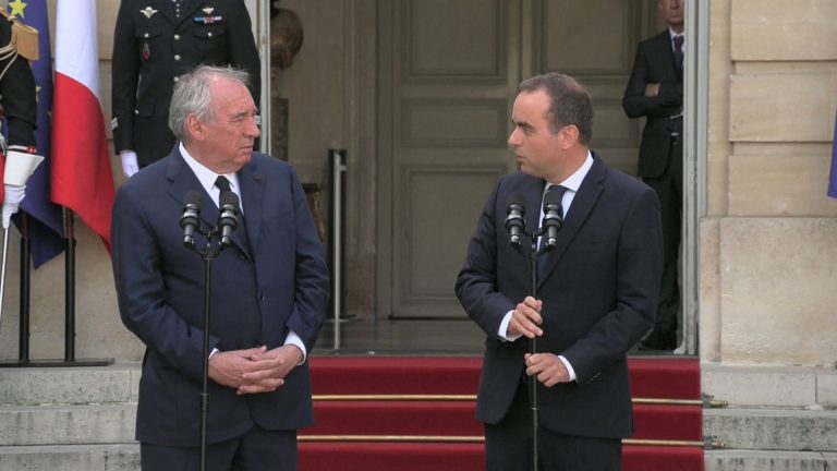 Γαλλία – Λεκορνί: Η νέα κυβέρνηση πρέπει να γίνει δημιουργική, ίσως χρειαστεί αλλαγή πολιτικής