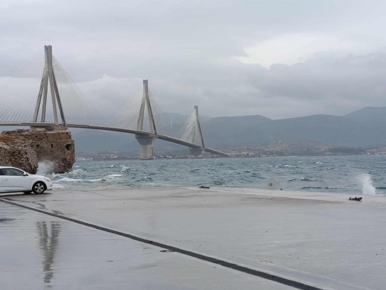 Αχαΐα: Ισχυροί άνεμοι και βροχή – Νέος σχεδιασμός από το συντονιστικό όργανο λόγω κακοκαιρίας