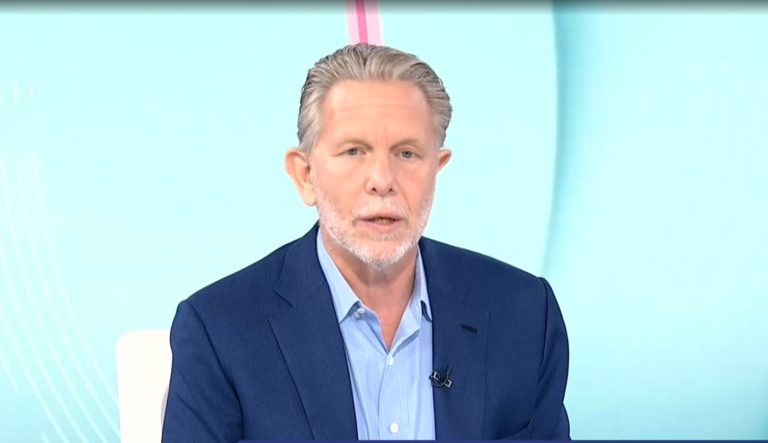 Γερουλάνος στο ΕΡΤΝews: «Επιμένει το ΠΑΣΟΚ στη χορήγηση του13ου μισθού στους δημοσίους υπαλλήλους»