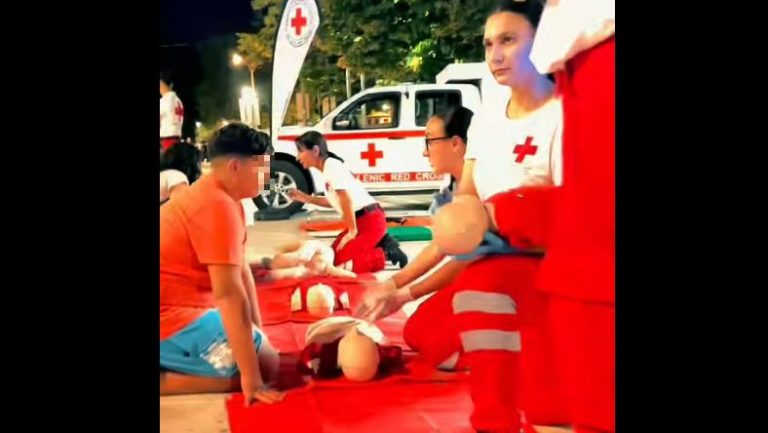 Κομοτηνή: Πολίτες γνώρισαν από κοντά τους διασώστες, τον στόλο και τον εξοπλισμό του τοπικού τμήματος του Ερυθρού Σταυρού
