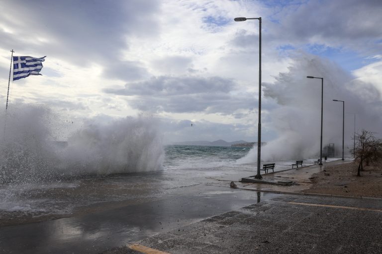Αίθριος ο καιρός την Κυριακή (21/9)  – Θα παραμείνουν οι ισχυροί άνεμοι στο Αιγαίο