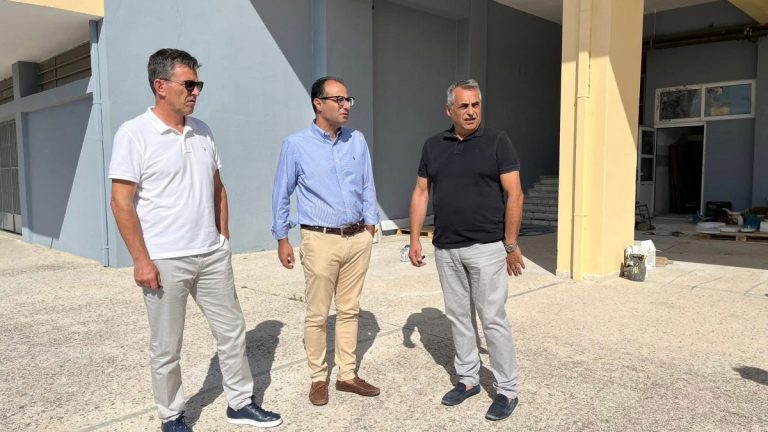 Στο 1ο Γυμνάσιο και στο 1ο Λύκειο Τρίπολης ο πρόεδρος της ΚΤΥΠ Α.Ε Τίμος Κατσίπος