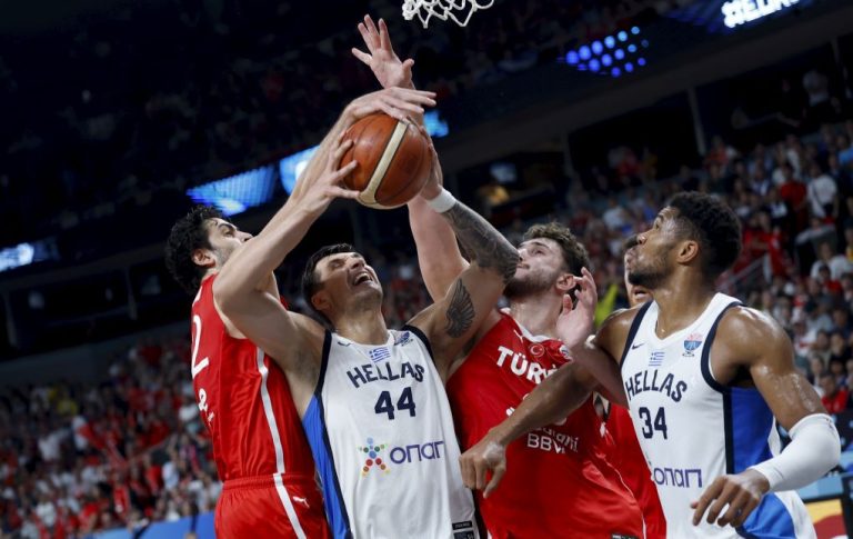 Live streaming: Ελλάδα-Τουρκία (51-72 τέλος τρίτου δεκαλέπτου) για το Eurobasket (ΕΡΤ1, ΕΡΑΣΠΟΡ)