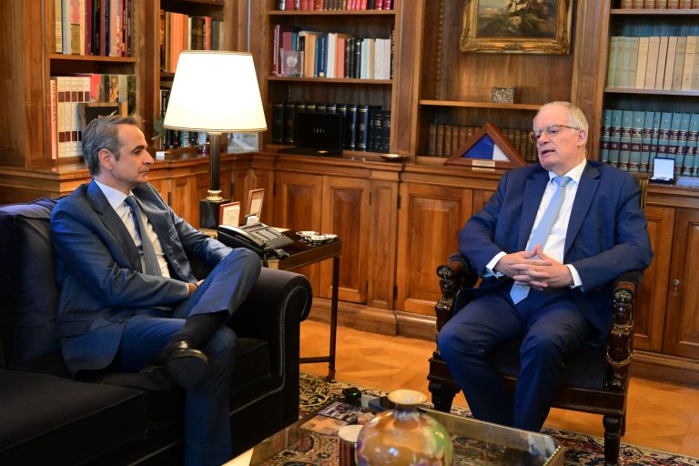 Συνάντηση Κ. Τασούλα – Κ. Μητσοτάκη την Τρίτη (9/9)