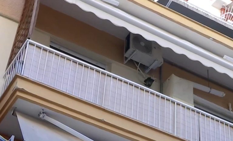 Θεσσαλονίκη: Σοκαρισμένοι παραμένουν συγγενείς και φίλοι από το αποτρόπαιο έγκλημα με θύμα και θύτη αδέλφια