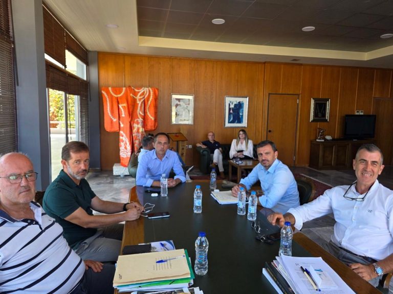 Συνάντηση για τα σημαντικά θέματα της Ολυμπίας και τις πρόσφατες πυρκαγιές