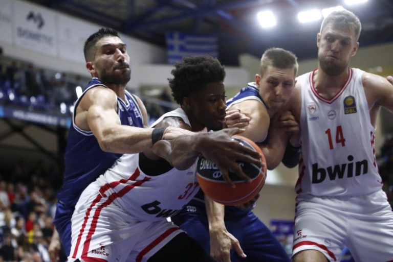 Super Cup: Δια περιπάτου στον τελικό ο Ολυμπιακός, 89-56 την Καρδίτσα