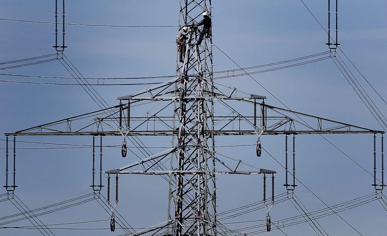 Βερολίνο: Πυρκαγιά σε πυλώνες ηλεκτρικού ρεύματος – Οι αρχές μιλούν για πολιτικά κίνητρα