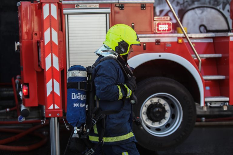 Χαλκιδική: Επιχείρηση 11 πυροσβεστών με 5 οχήματα για τον απεγκλωβισμό τραυματία τροχαίου ατυχήματος