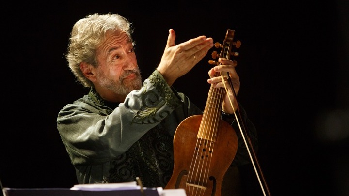 Mare Nostrum: Ένας χώρος διαλόγου και πολυμορφίας – Ο Jordi Savall και το μουσικό σύνολο Hesperion XXI συνομιλούν με τη Διαπολιτισμική Ορχήστρα της ΕΛΣ