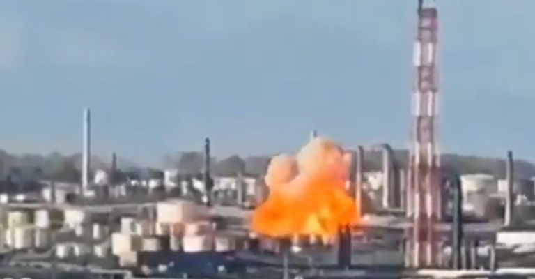 Ουκρανική επίθεση με drones σε ρωσικό διυλιστήριο πετρελαίου