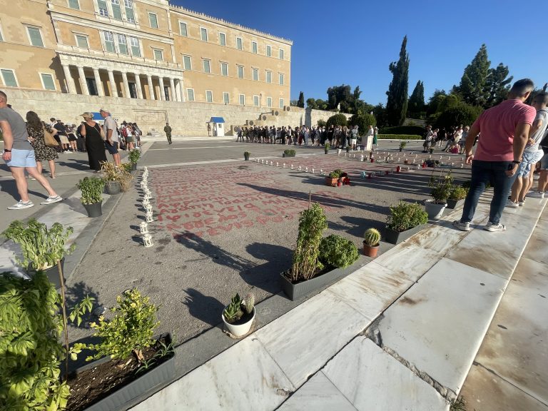 Συγκεντρώσεις διαμαρτυρίας για τα Τέμπη στο Σύνταγμα και σε όλη τη χώρα